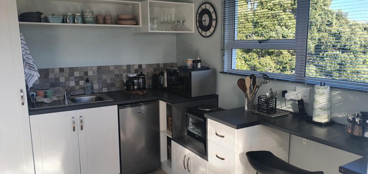 Modern Solar Powered 1 Bed Studio Apartment With Amazing Views Plettenberg Bay Luaran gambar